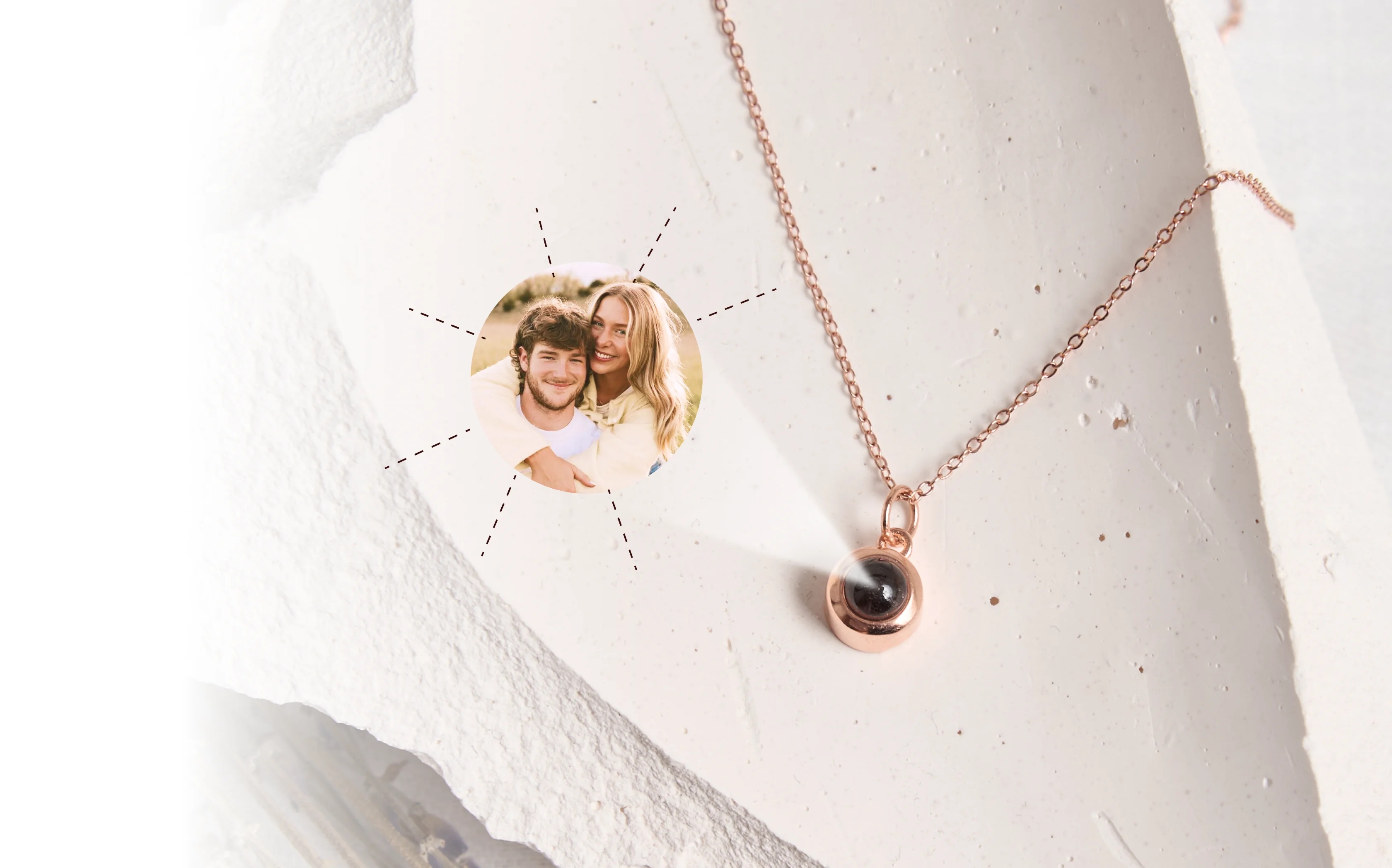 Твоя история — в кулоне