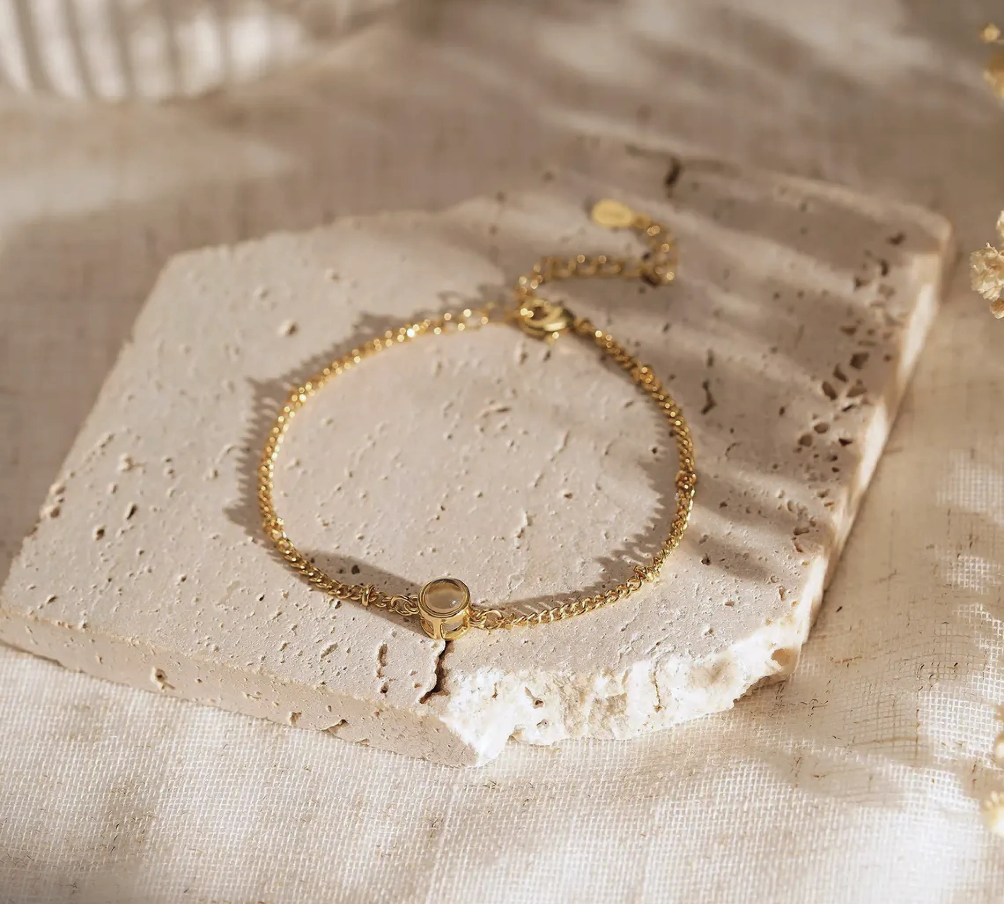 Серебряный браслет с фото шармом на память