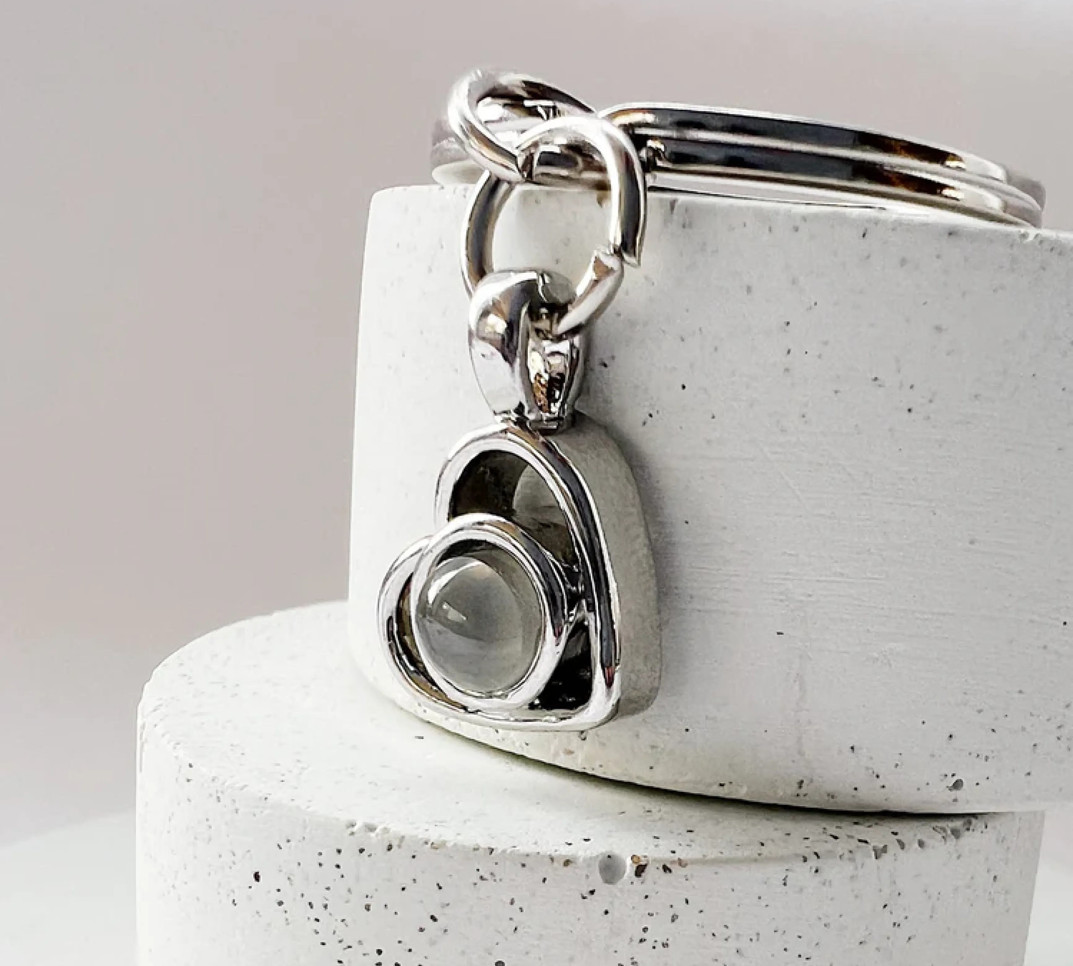 Брелок сердце из нержавеющей стали в серебряном цвете аксессуар