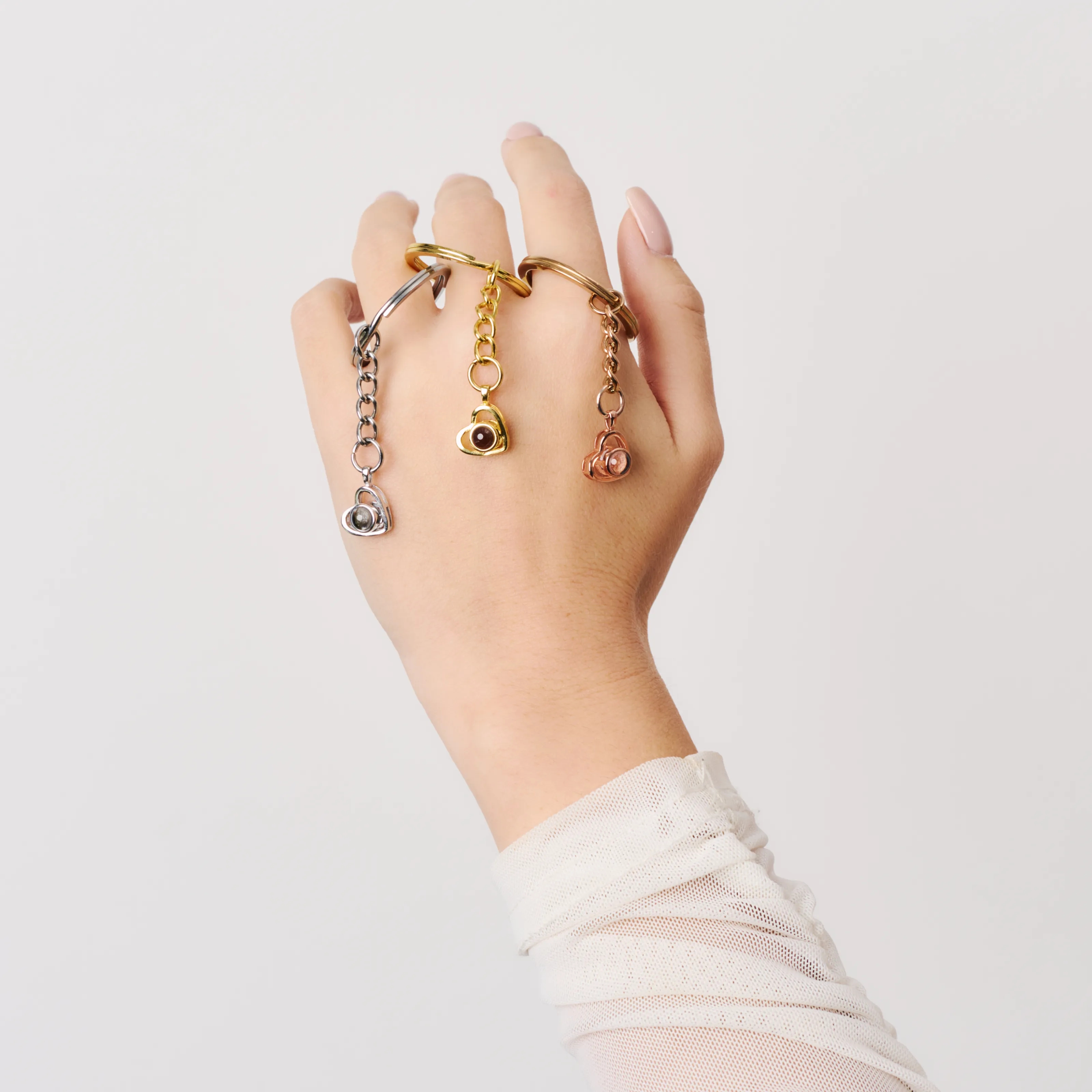 Серебристый брелок сердце сталь сувенир на день рождения