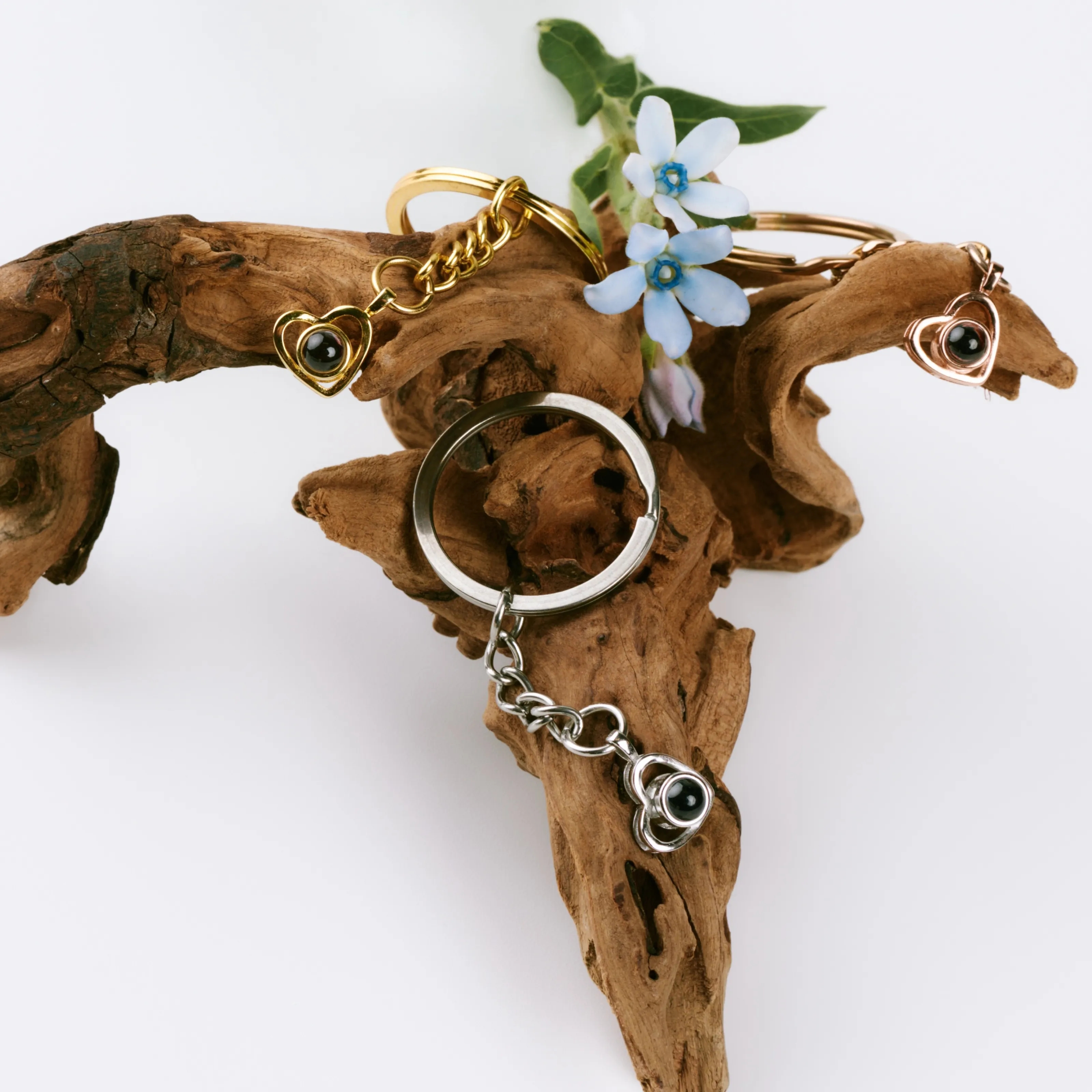 Стальной брелок сердце серебряный цвет подарок подруге