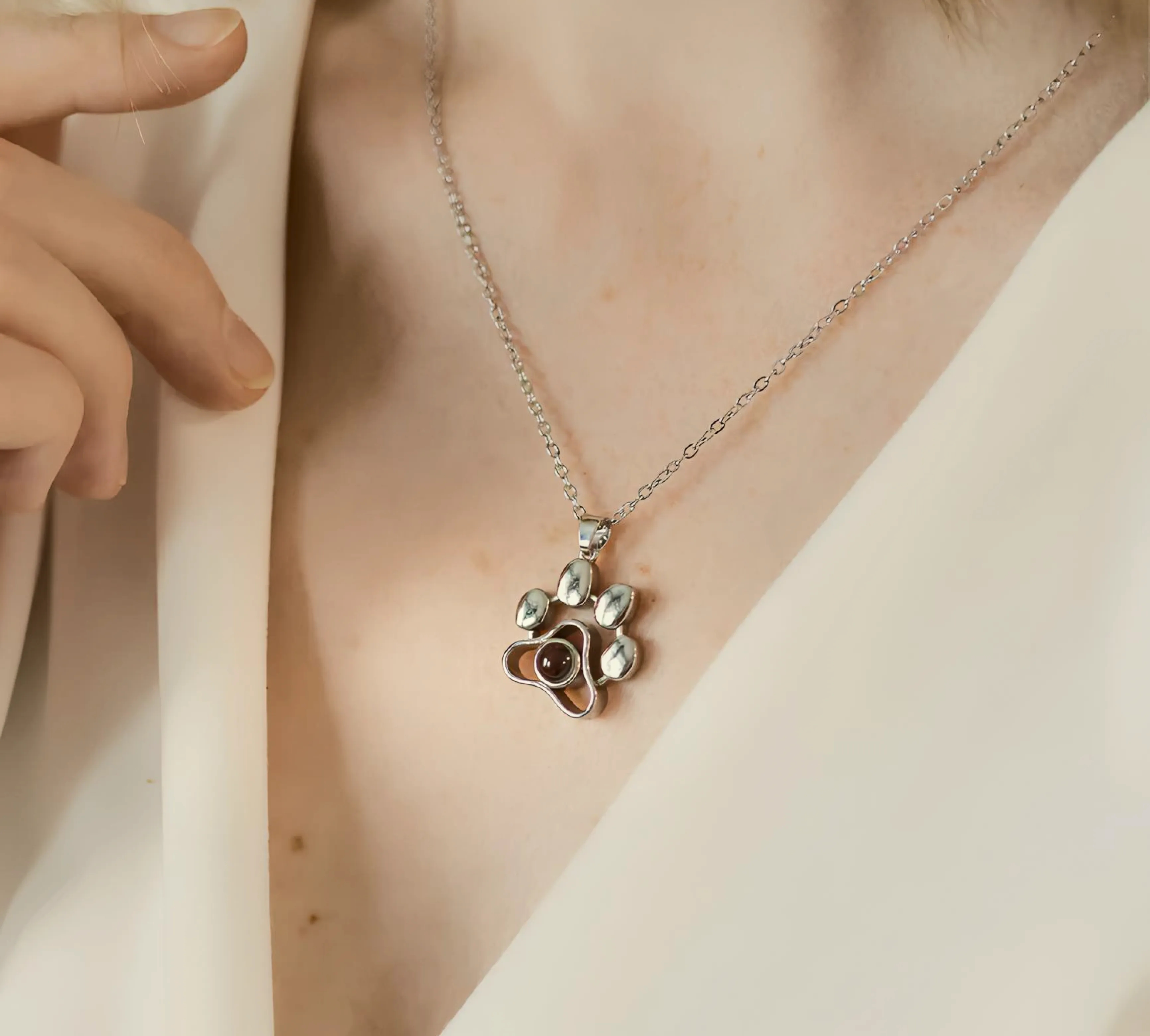 Серебристая подвеска лапка из нержавеющей стали