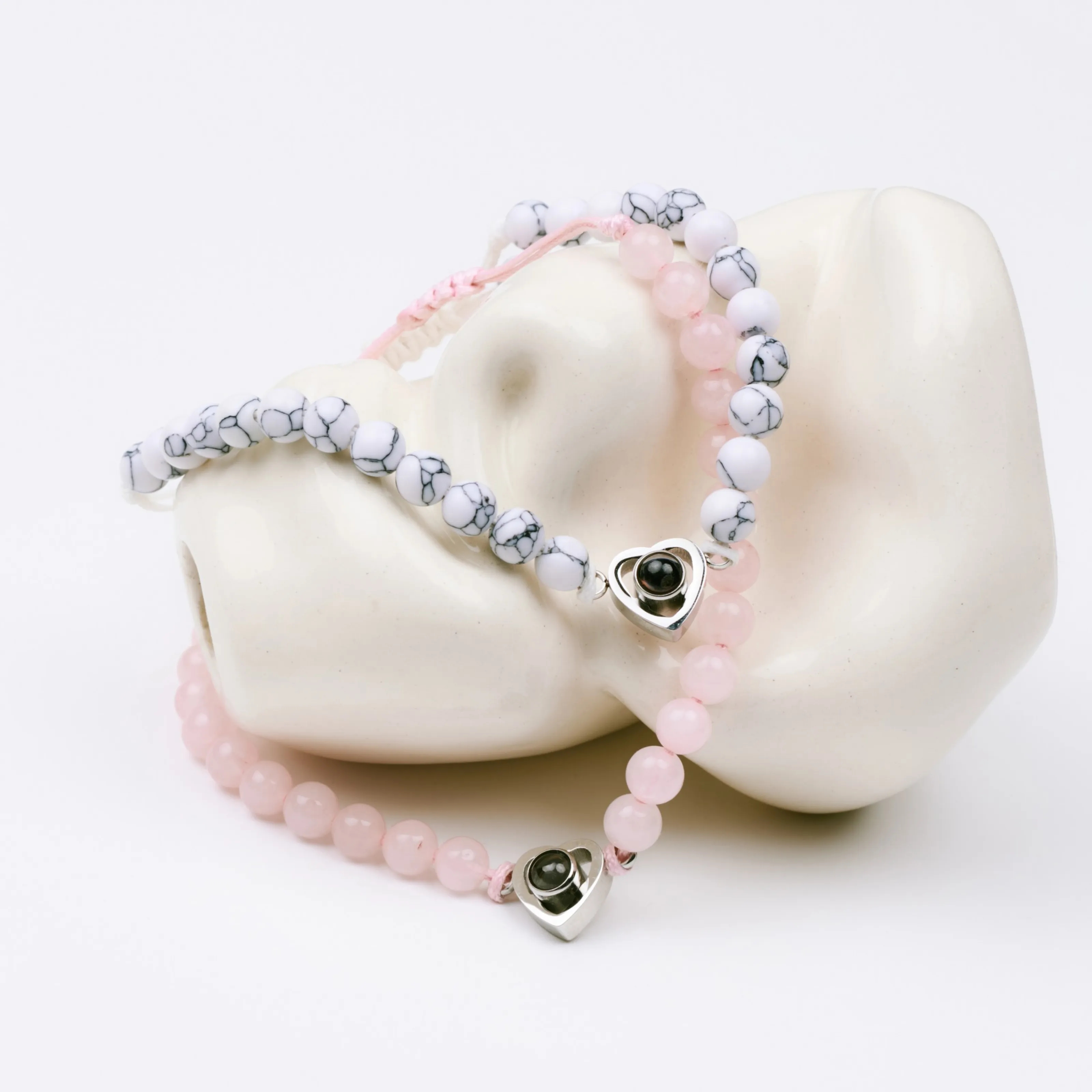 Фактура белого камня кахолонг