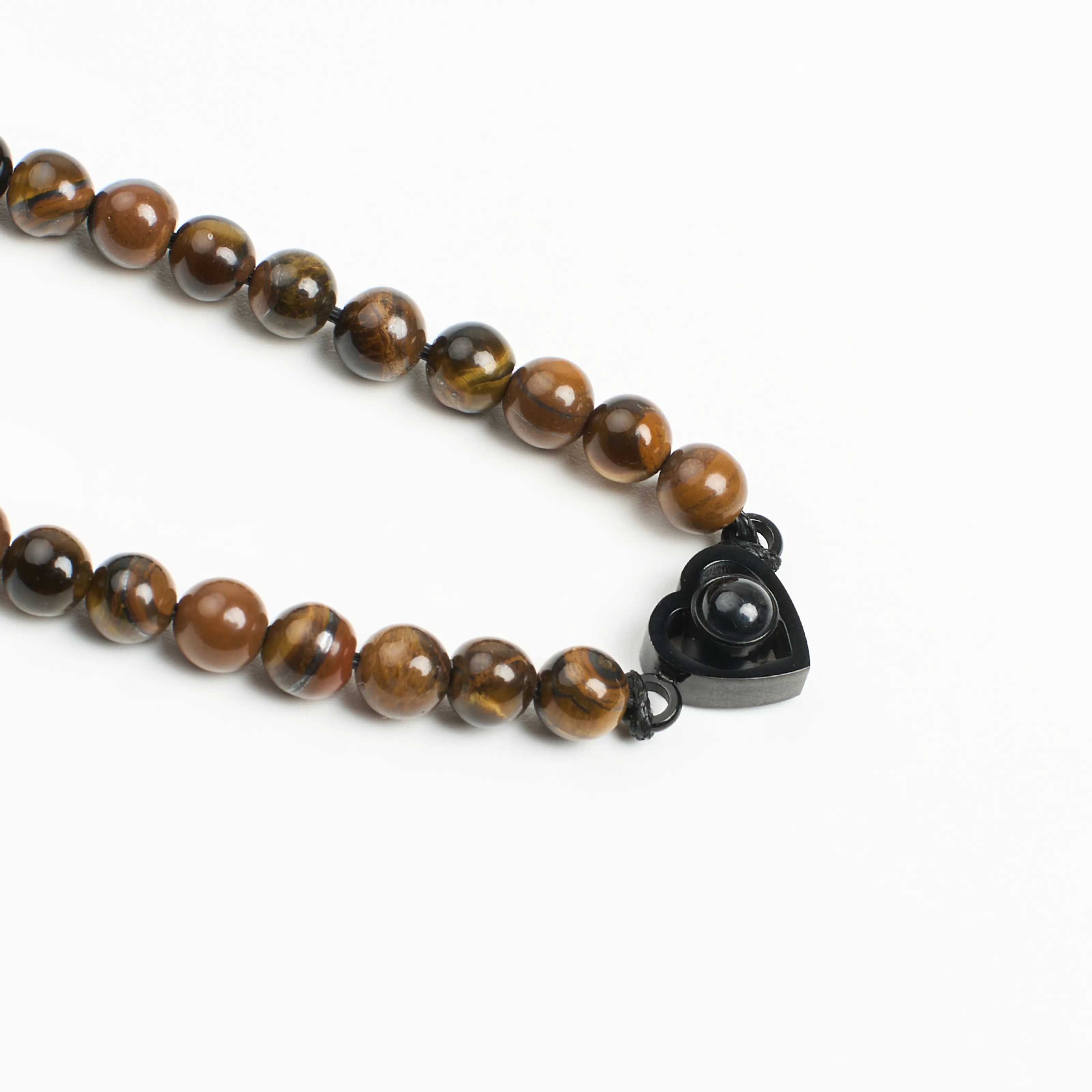 Браслет тигровый глаз вид сбоку