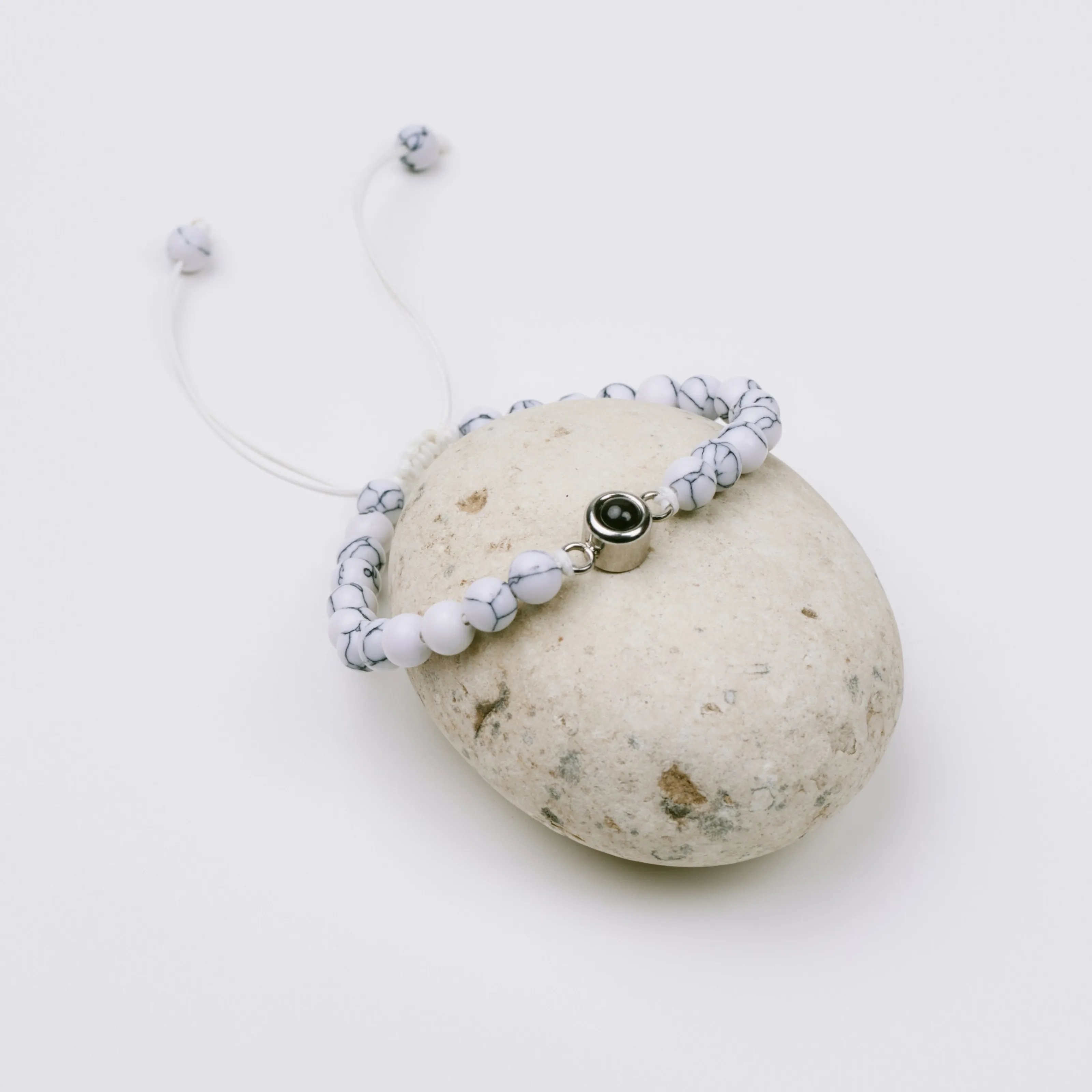 Браслет белый кахолонг натуральный камень для практик