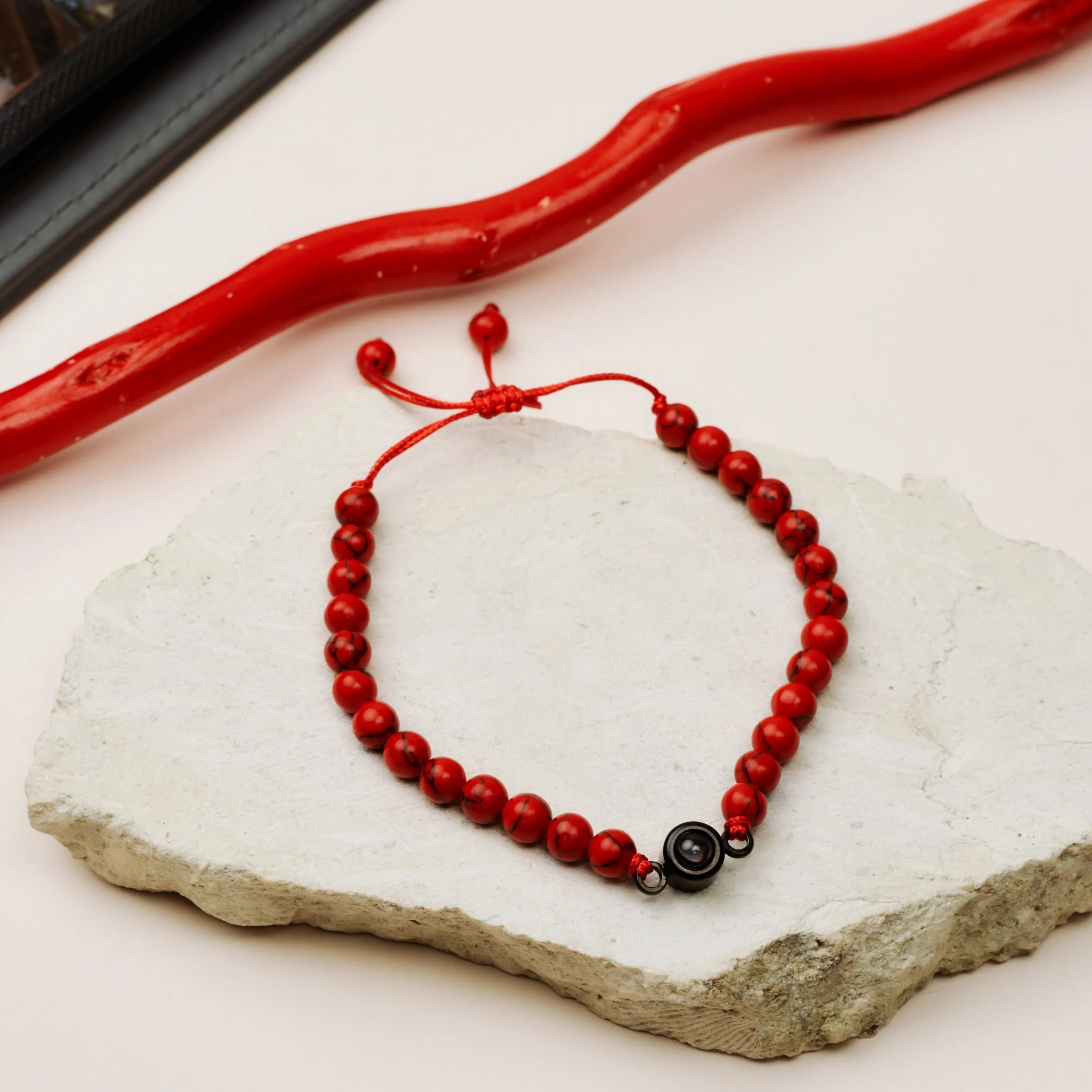 Браслет из красного кахолонга амулет для смелых решений по судьбе