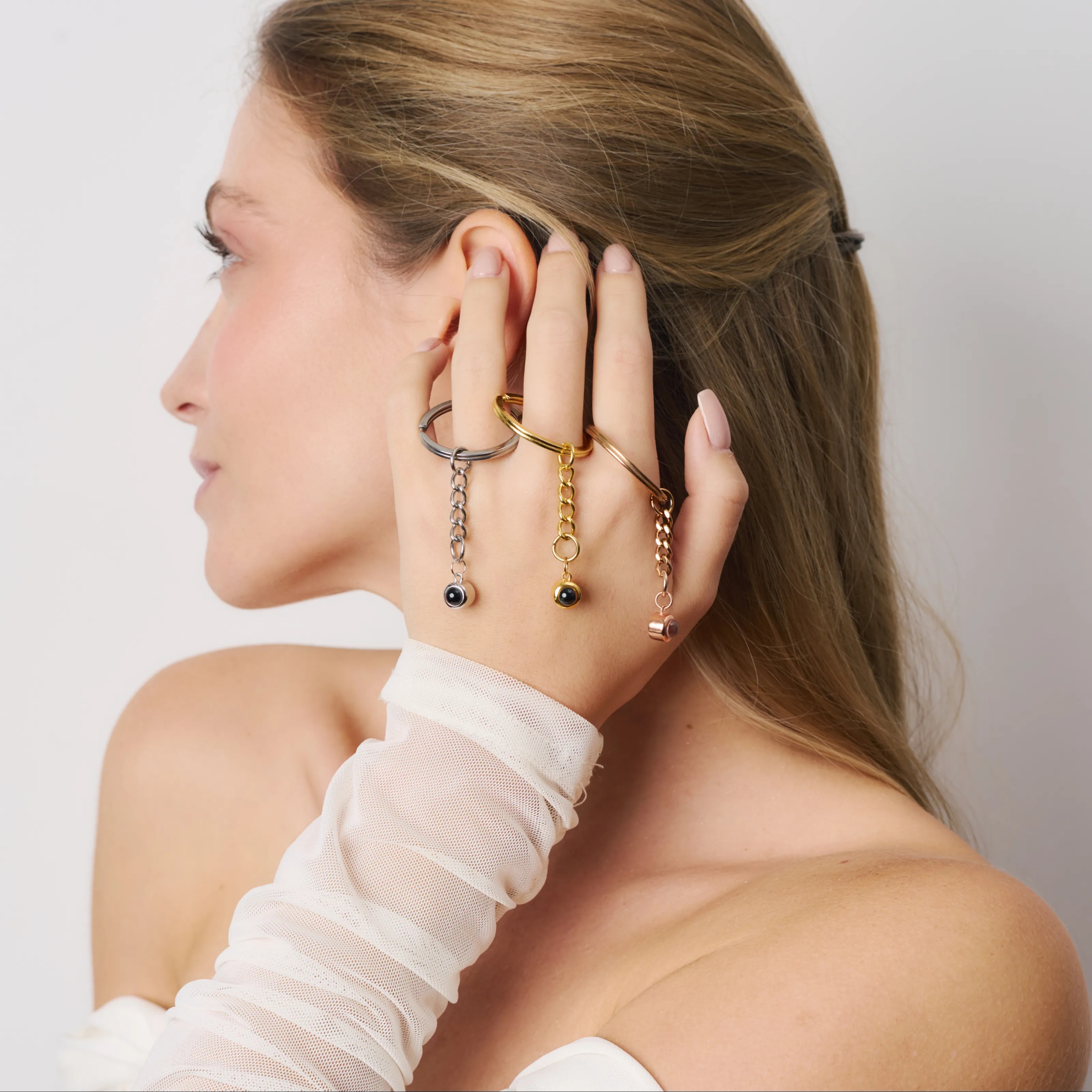 Золотой брелок шар с фото-памятью внутри Незабудки